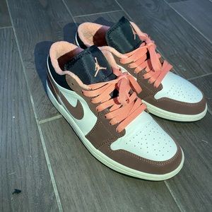 Joardan 1 mocha low size 8